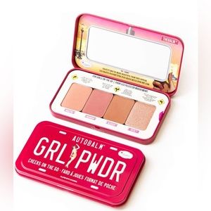 Cheeks on the go!!!!